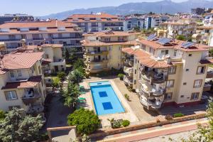 Image of Sun Kestel II 2+1 pool and garden view