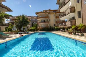 Image of Sun Kestel II 2+1 pool and garden view