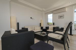Image of Orient Hill Penthouse