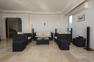 Image of Orient Hill Penthouse