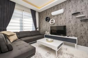 Image of Sun Palace Apartments