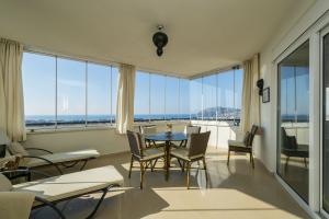 Image of Utopia Sea and Castle View