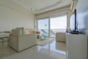 Image of Seaview castle apartment